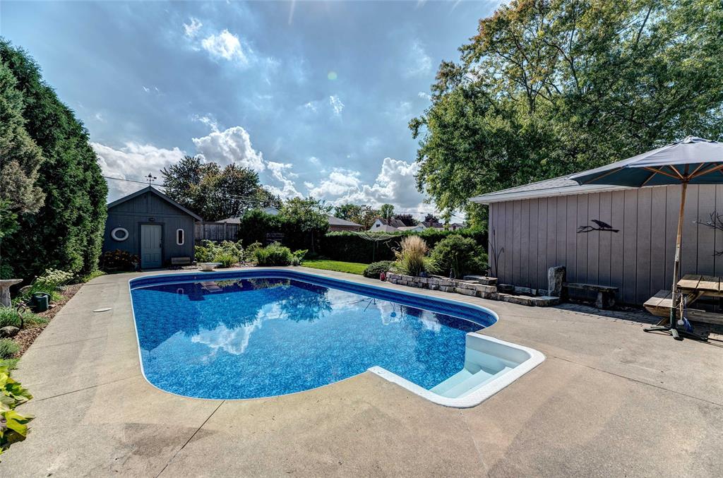 727 VICTORIA Avenue, Point Edward, Ontario, Canada