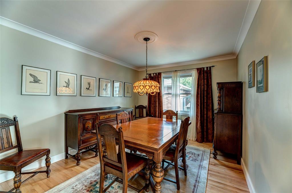 727 VICTORIA Avenue, Point Edward, Ontario, Canada