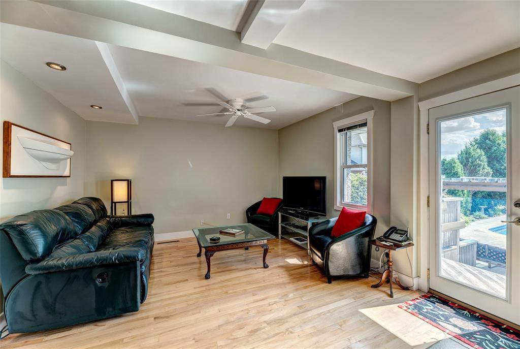 727 VICTORIA Avenue, Point Edward, Ontario, Canada