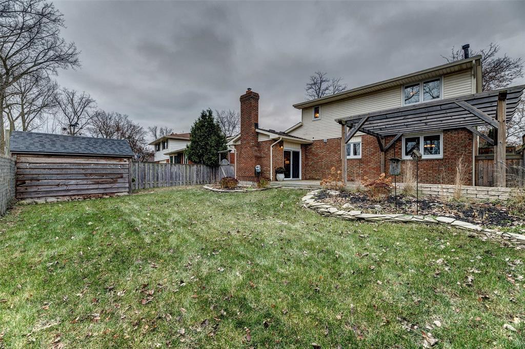 398 TWIN LAKES Drive, Sarnia, Ontario, Canada
