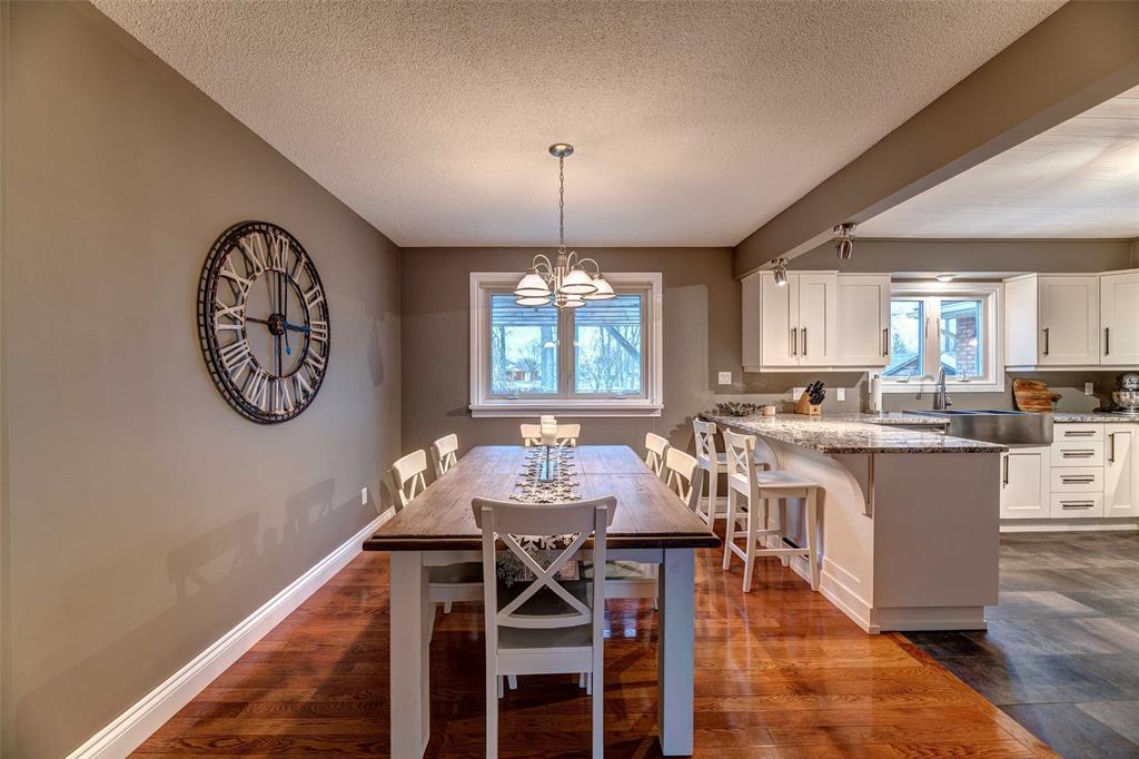 398 TWIN LAKES Drive, Sarnia, Ontario, Canada