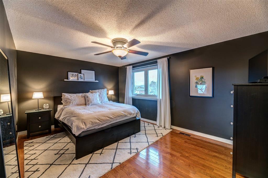 398 TWIN LAKES Drive, Sarnia, Ontario, Canada