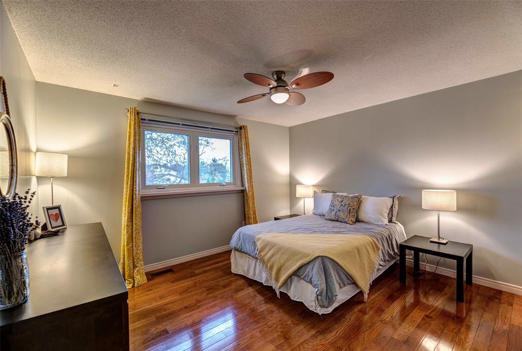 398 TWIN LAKES Drive, Sarnia, Ontario, Canada