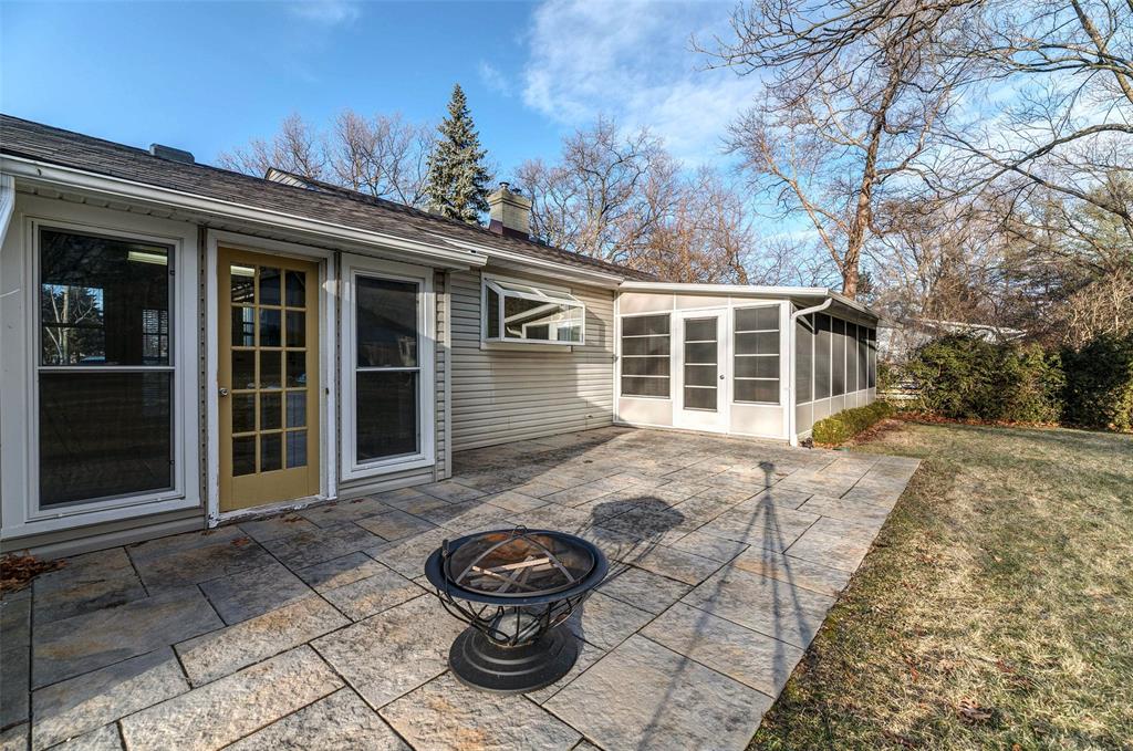 1333 LAKESHORE Road, Sarnia, Ontario, Canada