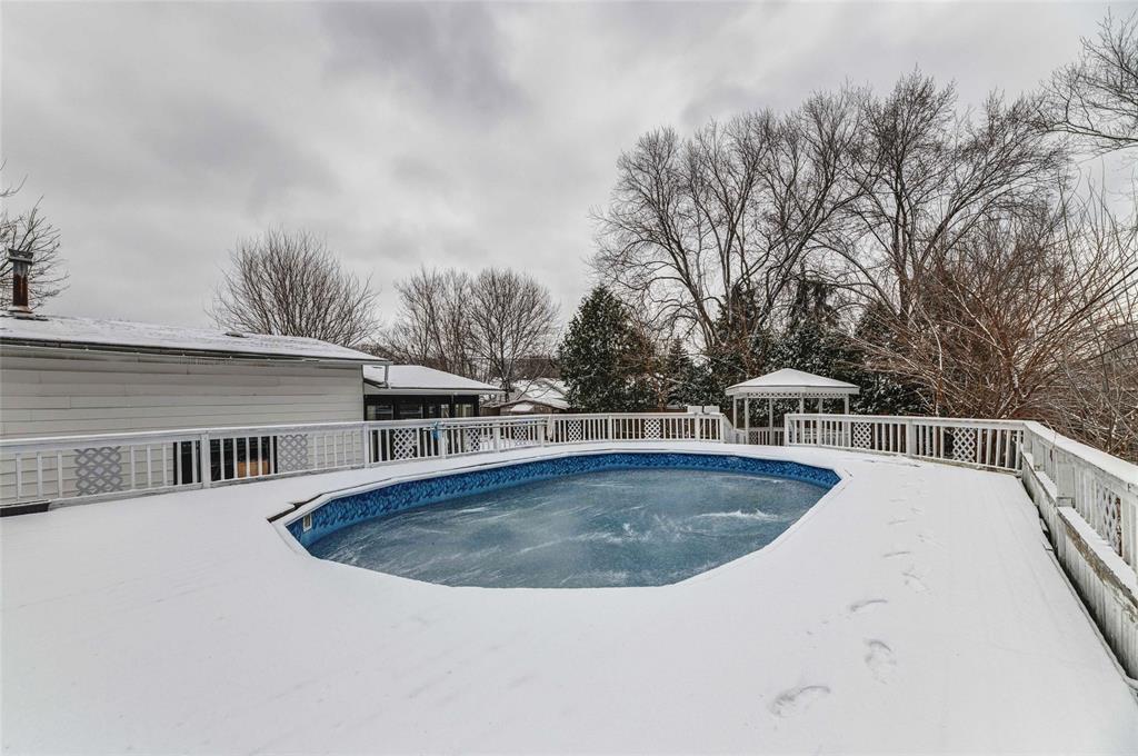 727 ROSS Avenue, Sarnia, Ontario, Canada