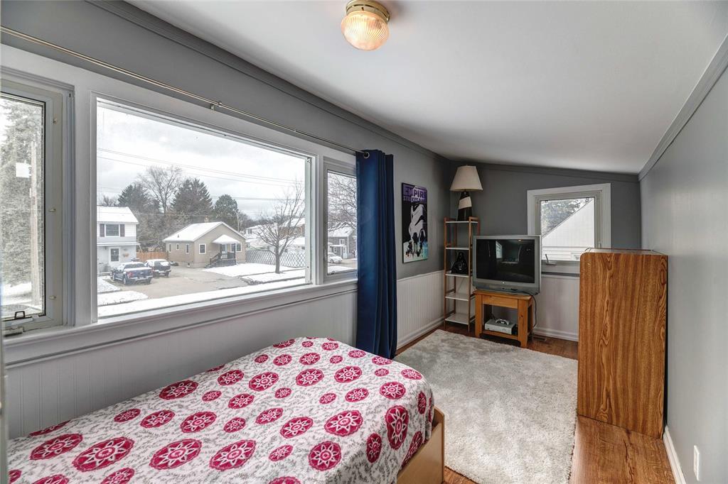 727 ROSS Avenue, Sarnia, Ontario, Canada