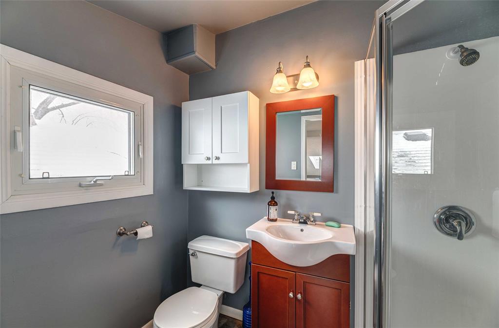 727 ROSS Avenue, Sarnia, Ontario, Canada