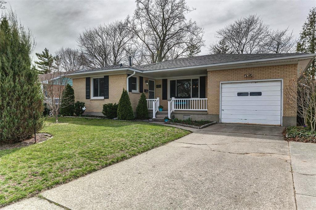 953 BOND Street, Sarnia, Ontario, Canada
