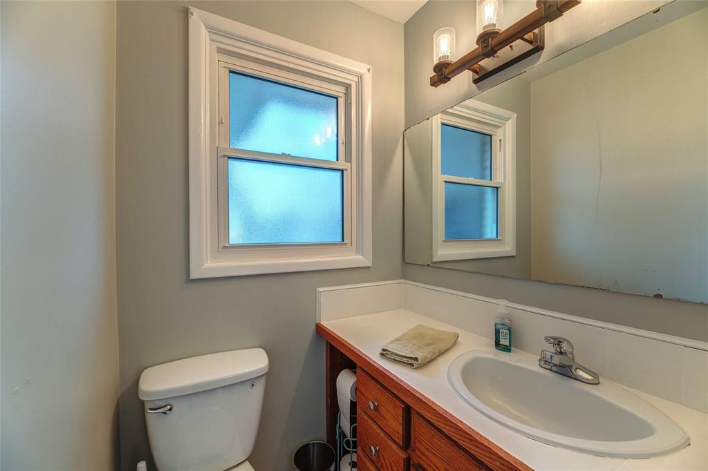 953 BOND Street, Sarnia, Ontario, Canada