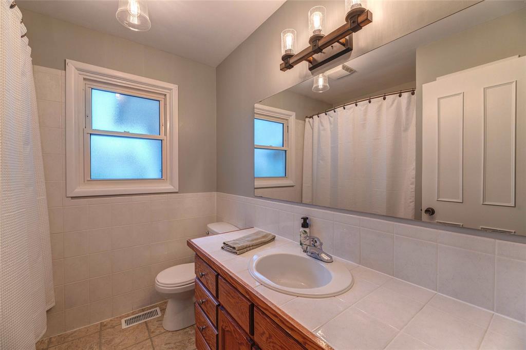 953 BOND Street, Sarnia, Ontario, Canada