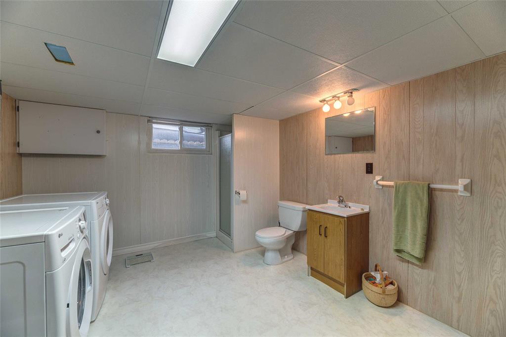 953 BOND Street, Sarnia, Ontario, Canada