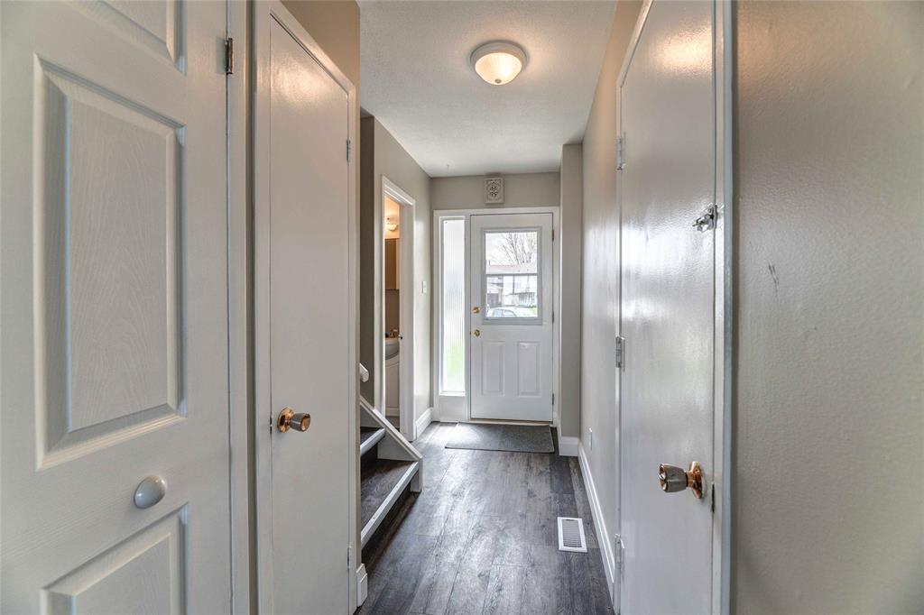 421 CARDIFF Place, Sarnia, Ontario, Canada
