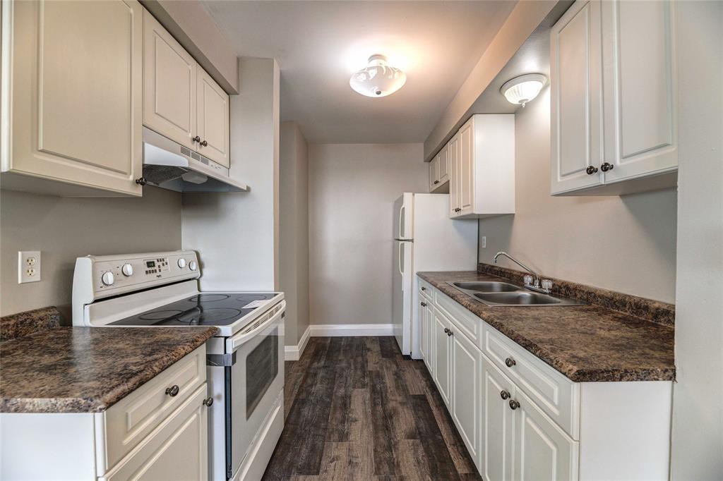421 CARDIFF Place, Sarnia, Ontario, Canada