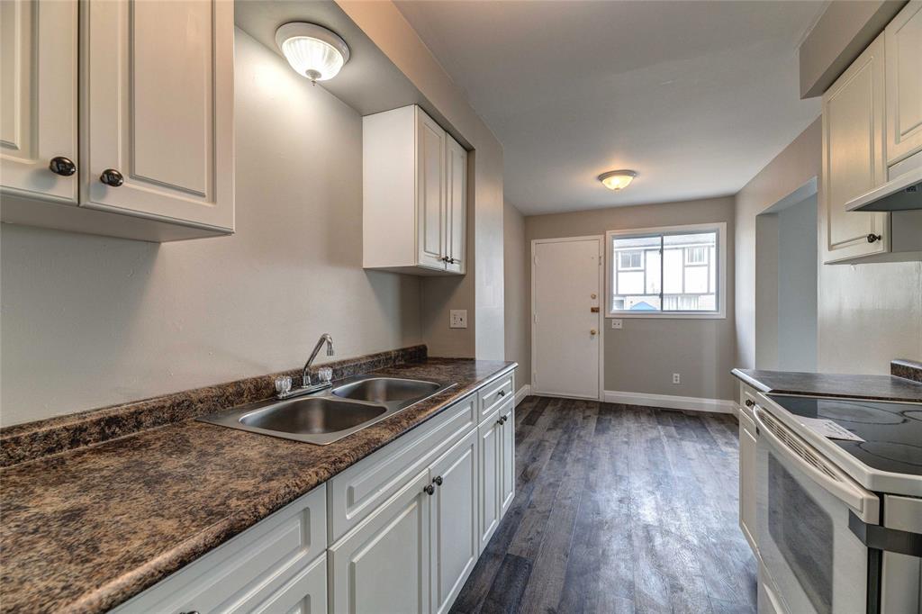 421 CARDIFF Place, Sarnia, Ontario, Canada