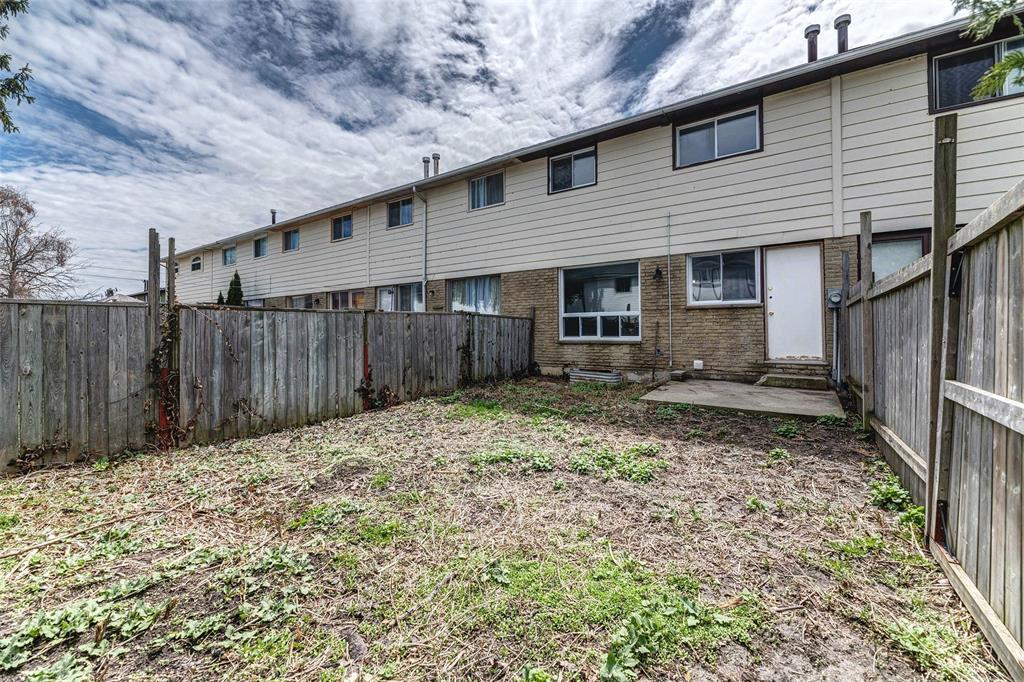 421 CARDIFF Place, Sarnia, Ontario, Canada