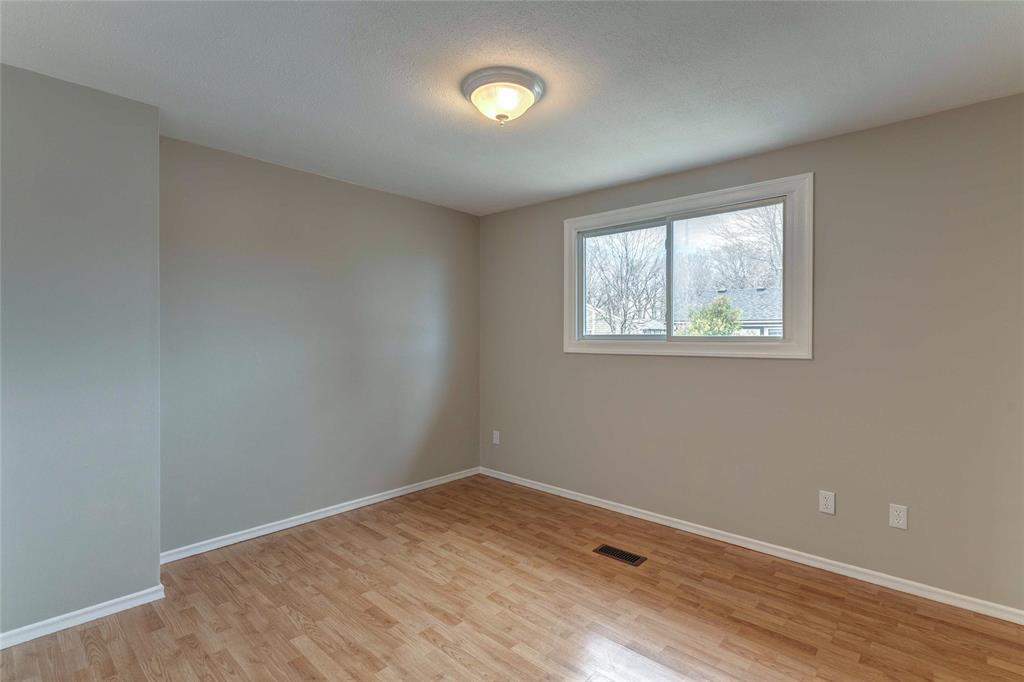 421 CARDIFF Place, Sarnia, Ontario, Canada