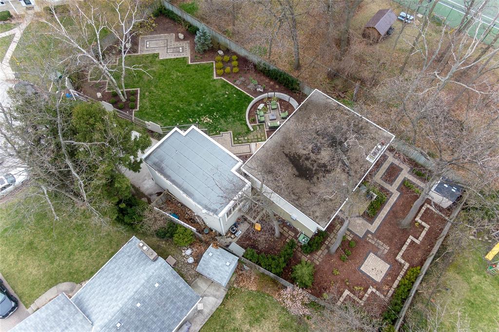 1012 ASPEN Court, Sarnia, Ontario, Canada