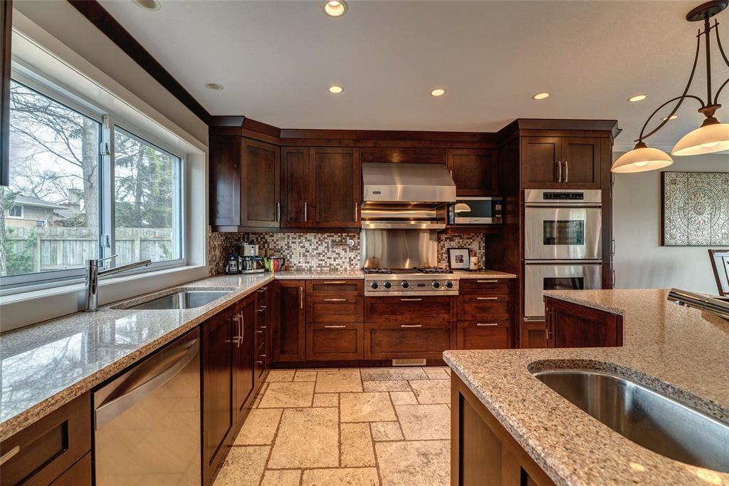 1012 ASPEN Court, Sarnia, Ontario, Canada