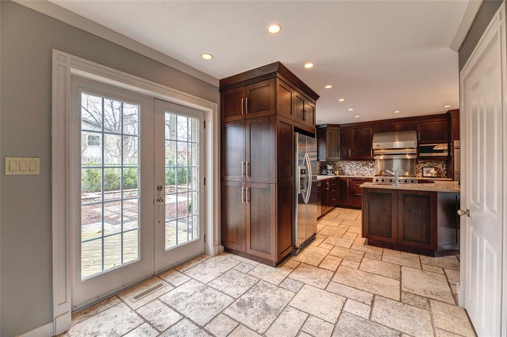 1012 ASPEN Court, Sarnia, Ontario, Canada