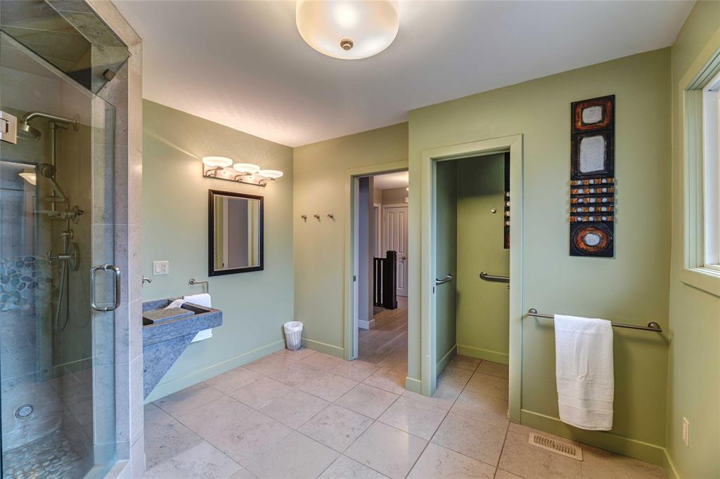 1012 ASPEN Court, Sarnia, Ontario, Canada