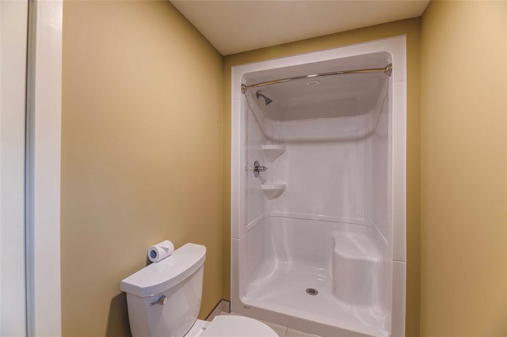 1012 ASPEN Court, Sarnia, Ontario, Canada