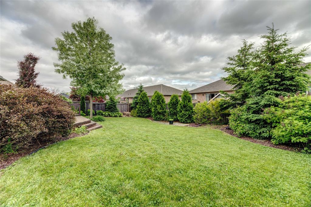111 MADISON D ANDREA Avenue, Sarnia, Ontario, Canada