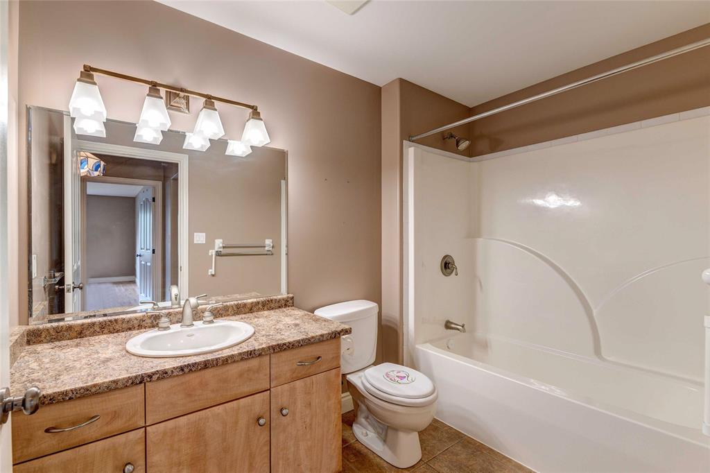 111 MADISON D ANDREA Avenue, Sarnia, Ontario, Canada