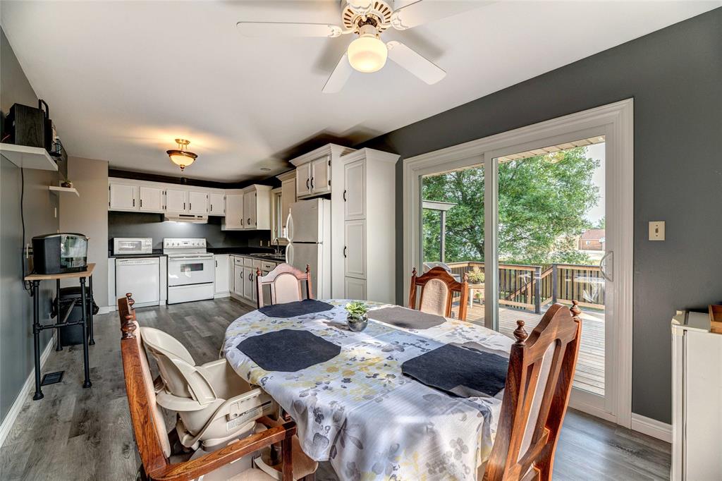 586 ONTARIO Street, Plympton-Wyoming, Ontario, Canada