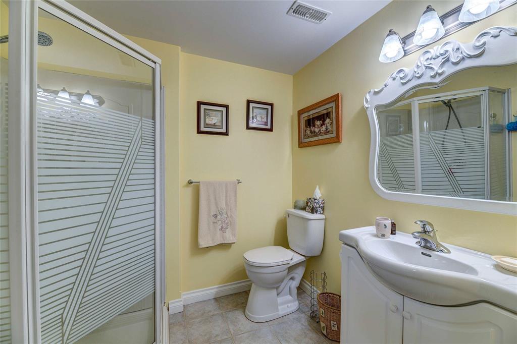 938 UPPER CANADA Drive, Sarnia, Ontario, Canada
