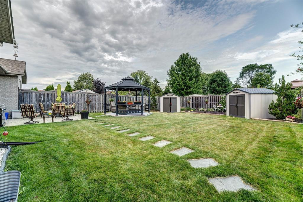 938 UPPER CANADA Drive, Sarnia, Ontario, Canada