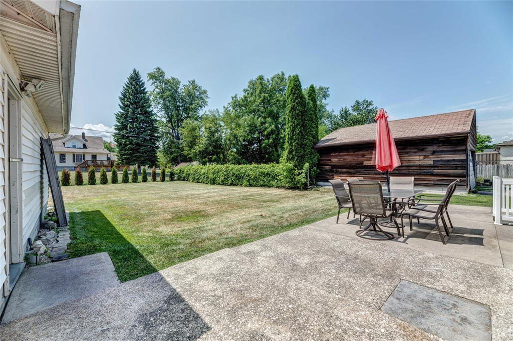 410 HELENA Street, Point Edward, Ontario, Canada