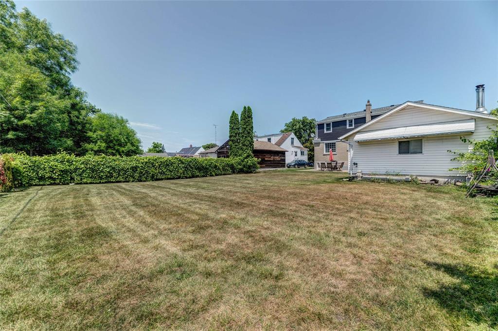 410 HELENA Street, Point Edward, Ontario, Canada
