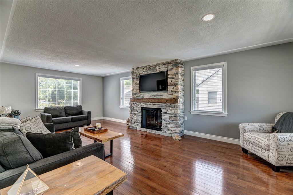 410 HELENA Street, Point Edward, Ontario, Canada