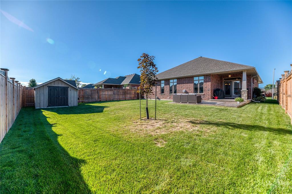 513 GLEN ABBEY Drive, Sarnia, Ontario, Canada