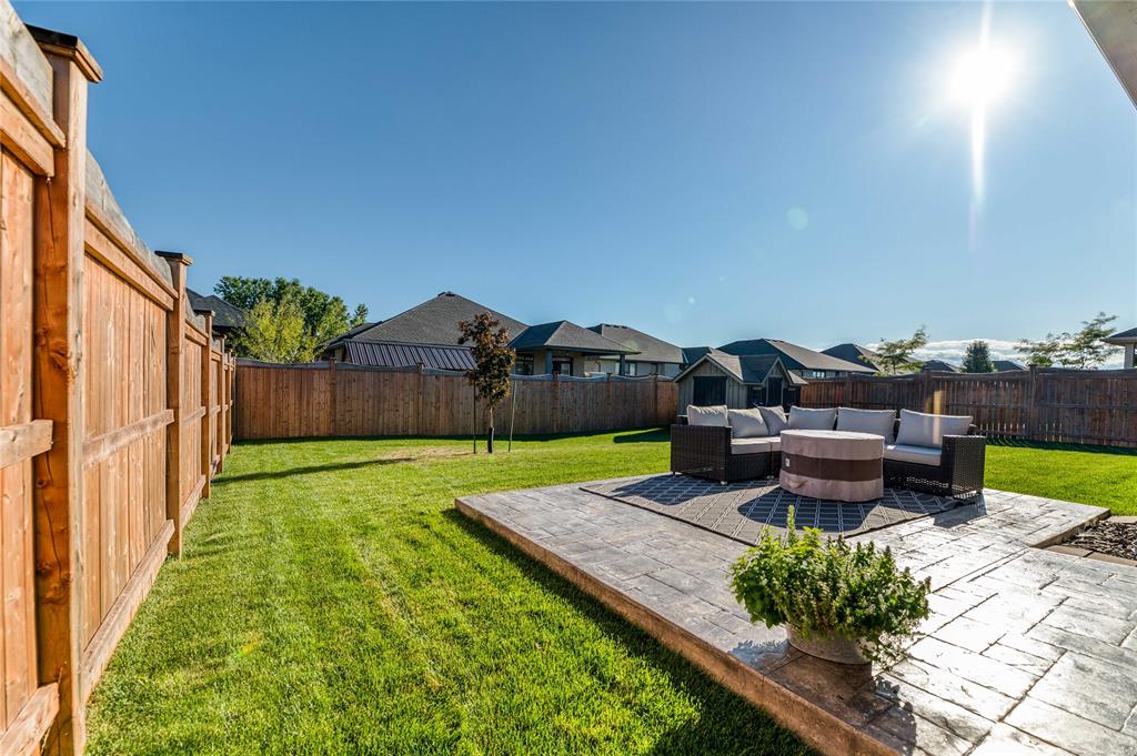 513 GLEN ABBEY Drive, Sarnia, Ontario, Canada