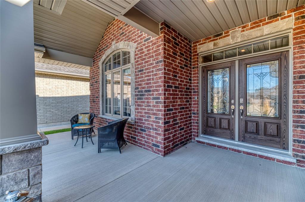 513 GLEN ABBEY Drive, Sarnia, Ontario, Canada