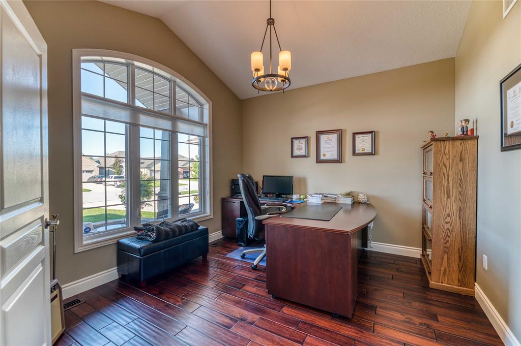 513 GLEN ABBEY Drive, Sarnia, Ontario, Canada