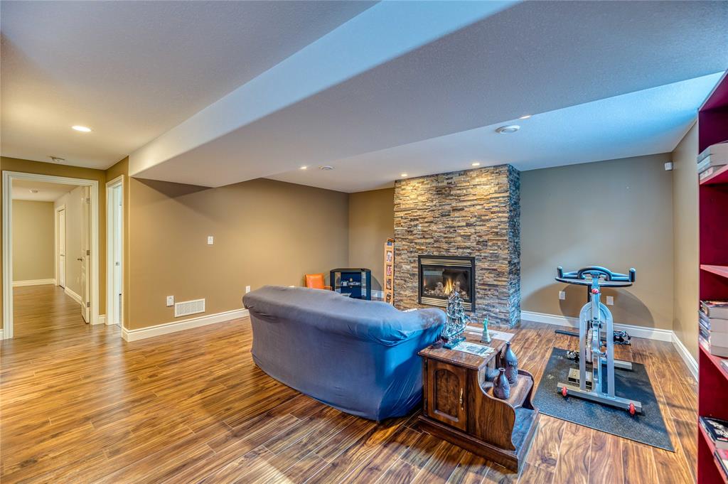 513 GLEN ABBEY Drive, Sarnia, Ontario, Canada
