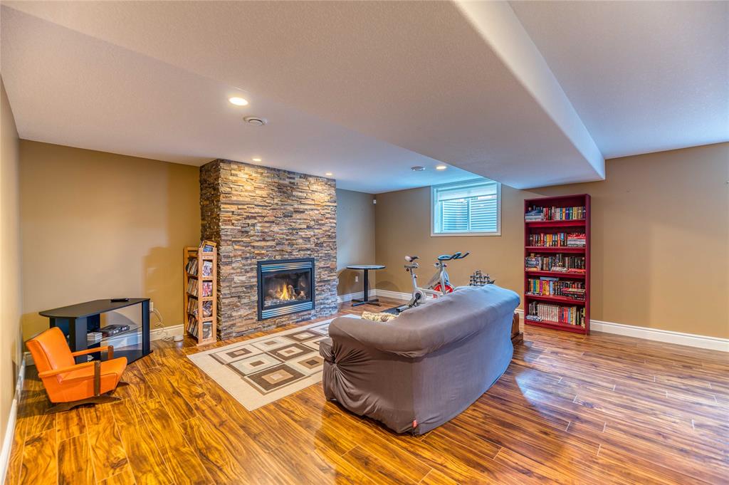 513 GLEN ABBEY Drive, Sarnia, Ontario, Canada