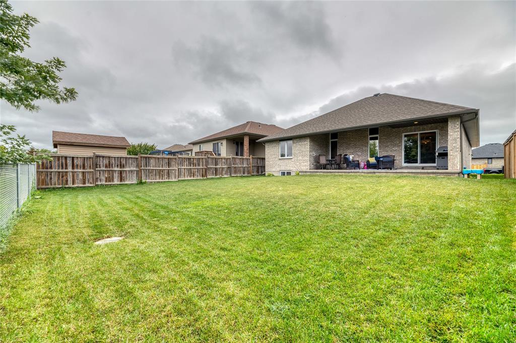 87 Newcastle Drive, Sarnia, Ontario, Canada