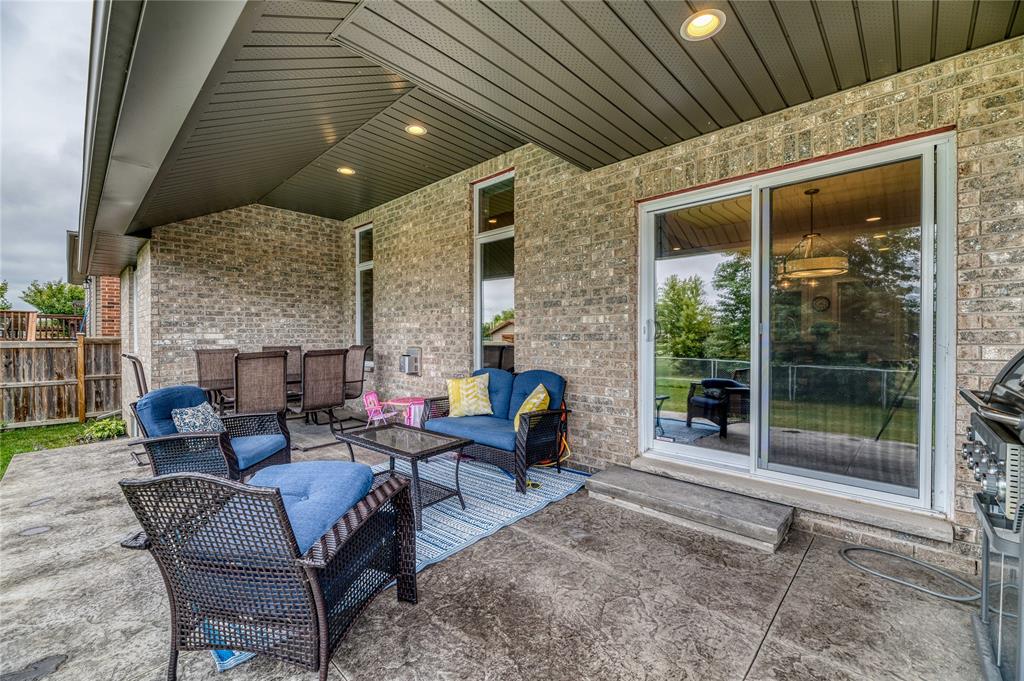 87 Newcastle Drive, Sarnia, Ontario, Canada