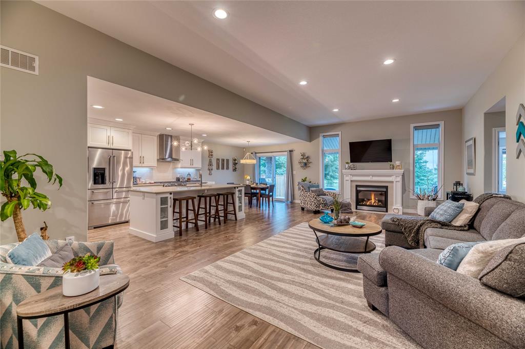 87 Newcastle Drive, Sarnia, Ontario, Canada
