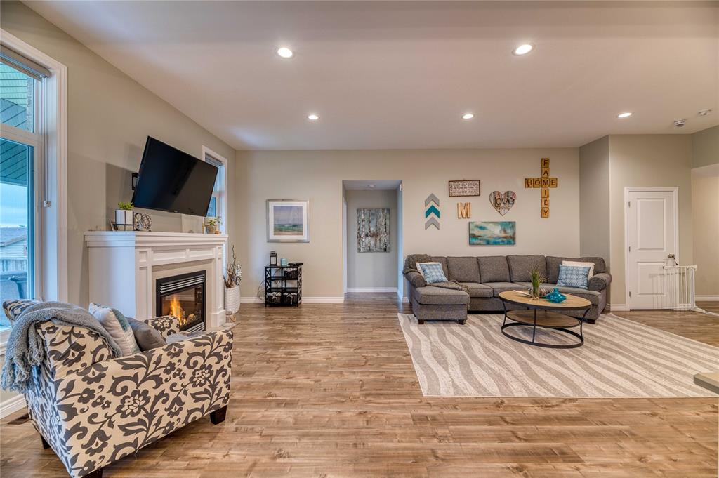 87 Newcastle Drive, Sarnia, Ontario, Canada