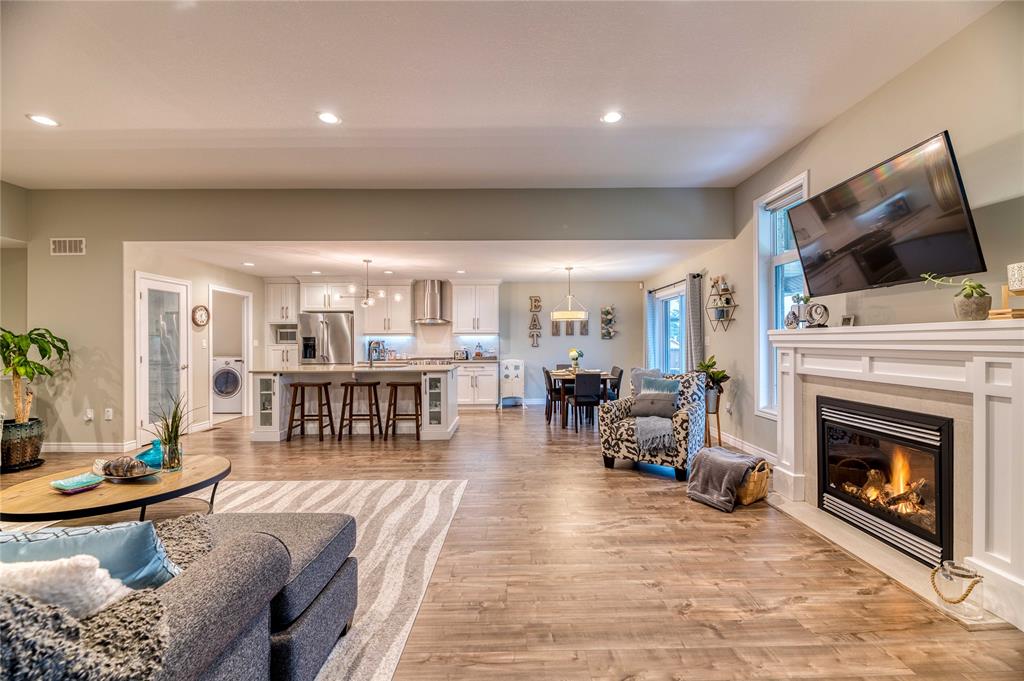 87 Newcastle Drive, Sarnia, Ontario, Canada