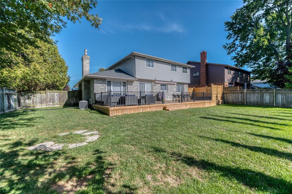 2382 SCHAFER Court, Sarnia, Ontario, Canada