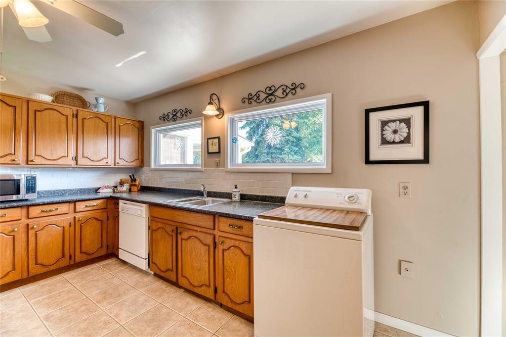 881 BURR Street, Sarnia, Ontario, Canada