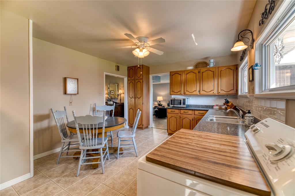 881 BURR Street, Sarnia, Ontario, Canada