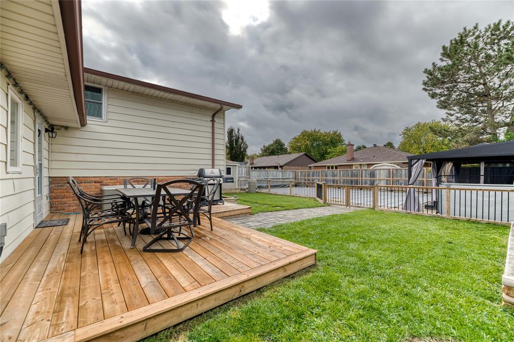 52 WILLOW GLEN Court, Sarnia, Ontario, Canada