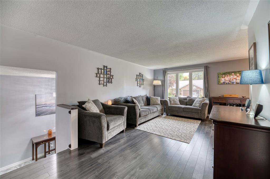 52 WILLOW GLEN Court, Sarnia, Ontario, Canada