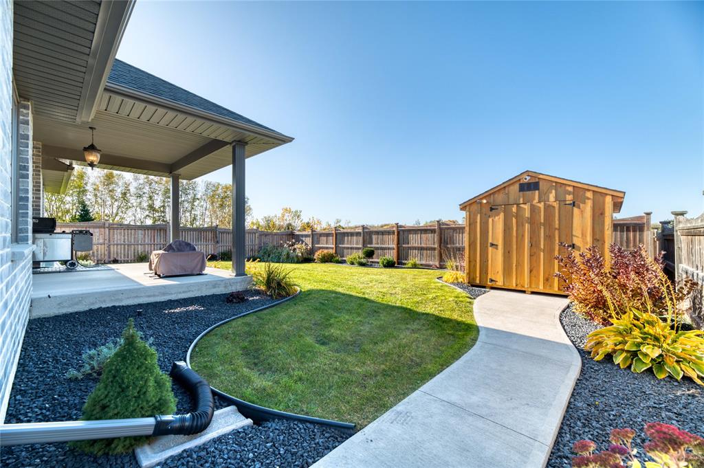 313 EAGLE Way, Sarnia, Ontario, Canada